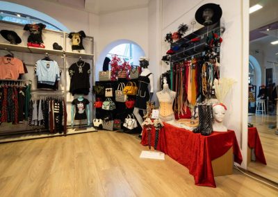 Obscene Store Kiel - Gothic, Rockabilly, Vintage, Alternative Fashion und Retro Mode (20's - 70's)